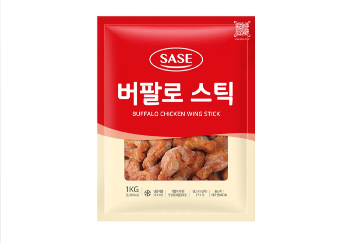 차별화상회 사세 버팔로 스틱 1kg 냉동 패키지와 매콤달콤한 버팔로윙 조리 연출 메인 이미지